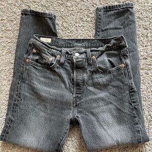 Levis 501 Skinny Button Fly Mid Stretch‎ Jeans